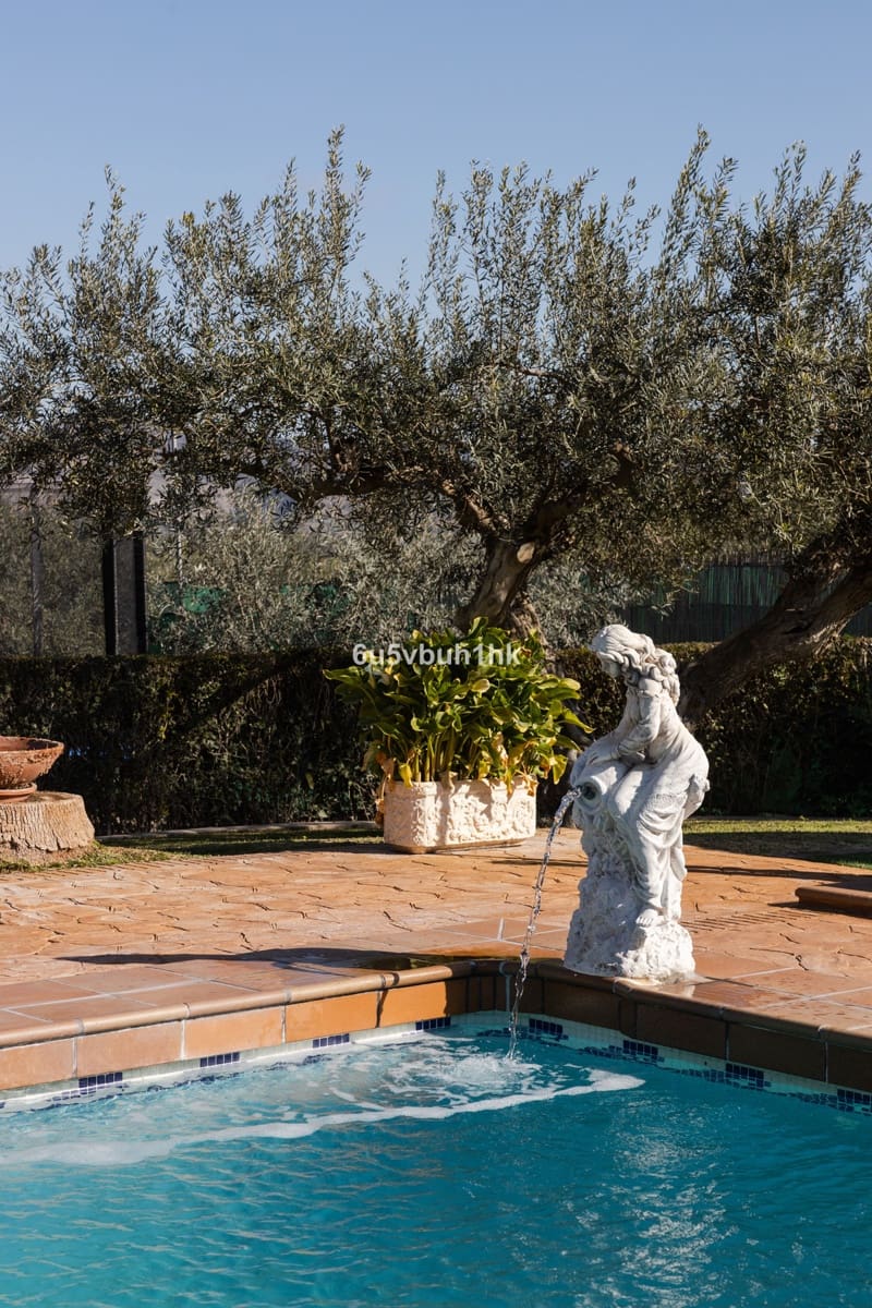 5 bedroom Townhouse for sale in Alhaurin el Grande with pool - € 1,280,000 (Ref: 9540314)