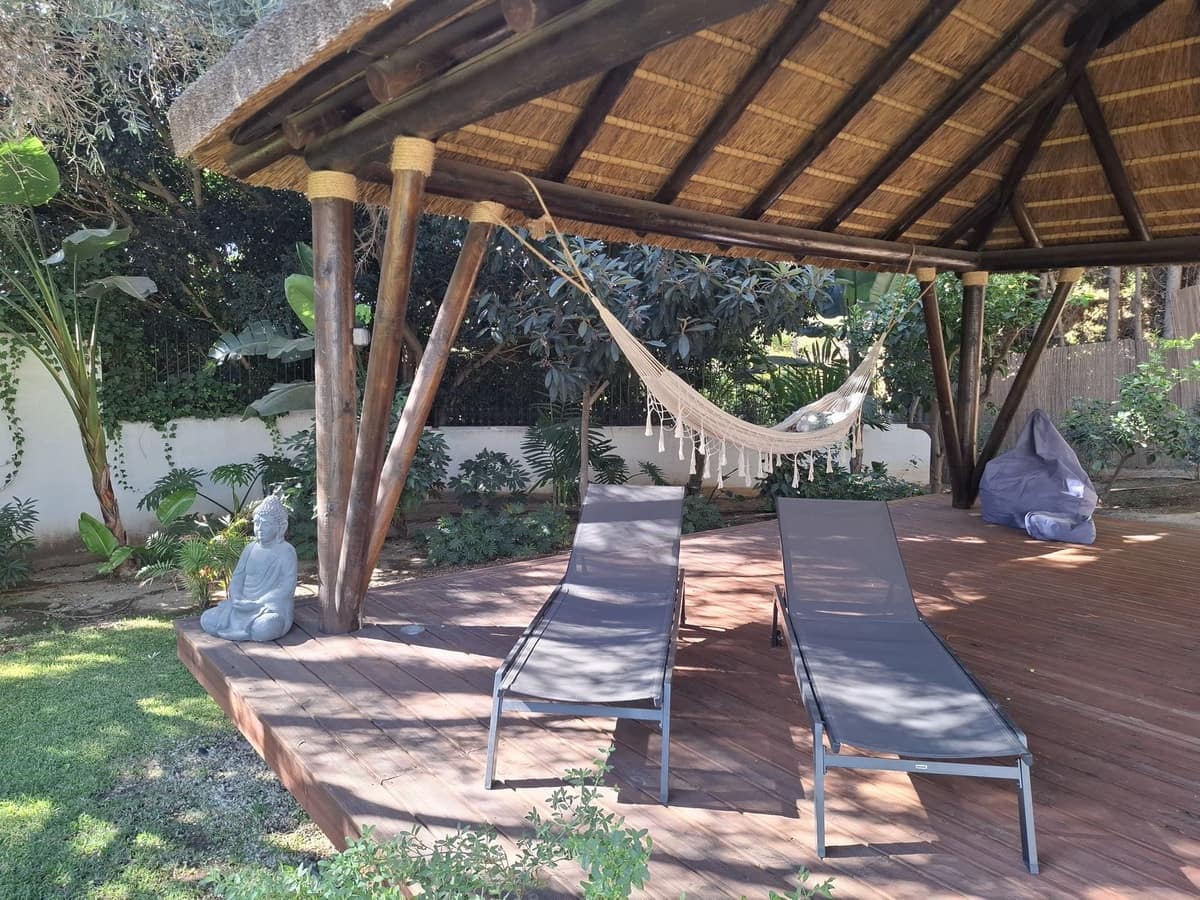 5 bedroom Villa for sale in Mijas with pool garage - € 1,285,000 (Ref: 9540315)