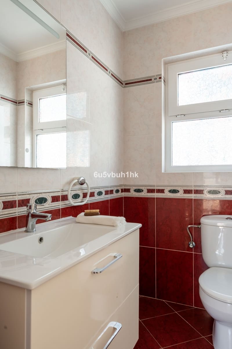 5 soverom Villa til salgs i Fuengirola med svømmebasseng - € 1 290 000 (Ref: 9540316)