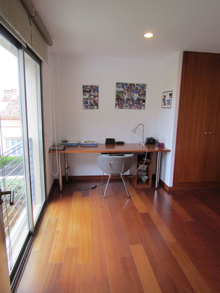 Chalet de 6 habitaciones en Málaga ciudad en venta con piscina garaje - 1.290.000 € (Ref: 9540317)