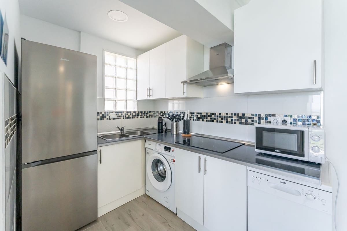 7 soveværelse Lejlighed til salg i Benalmadena Costa - € 1.295.000 (Ref: 9540319)