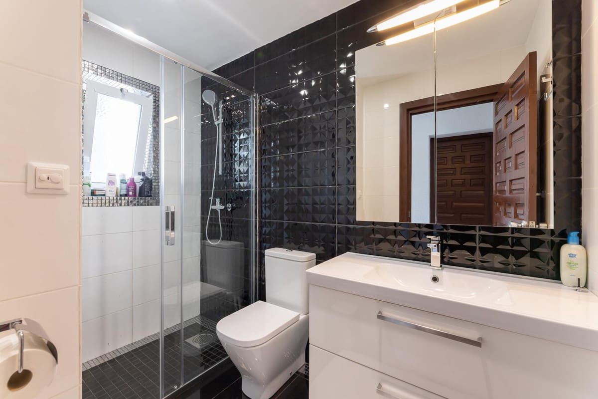 4 bedroom Villa for sale in Benalmadena with pool garage - € 1,295,000 (Ref: 9540320)