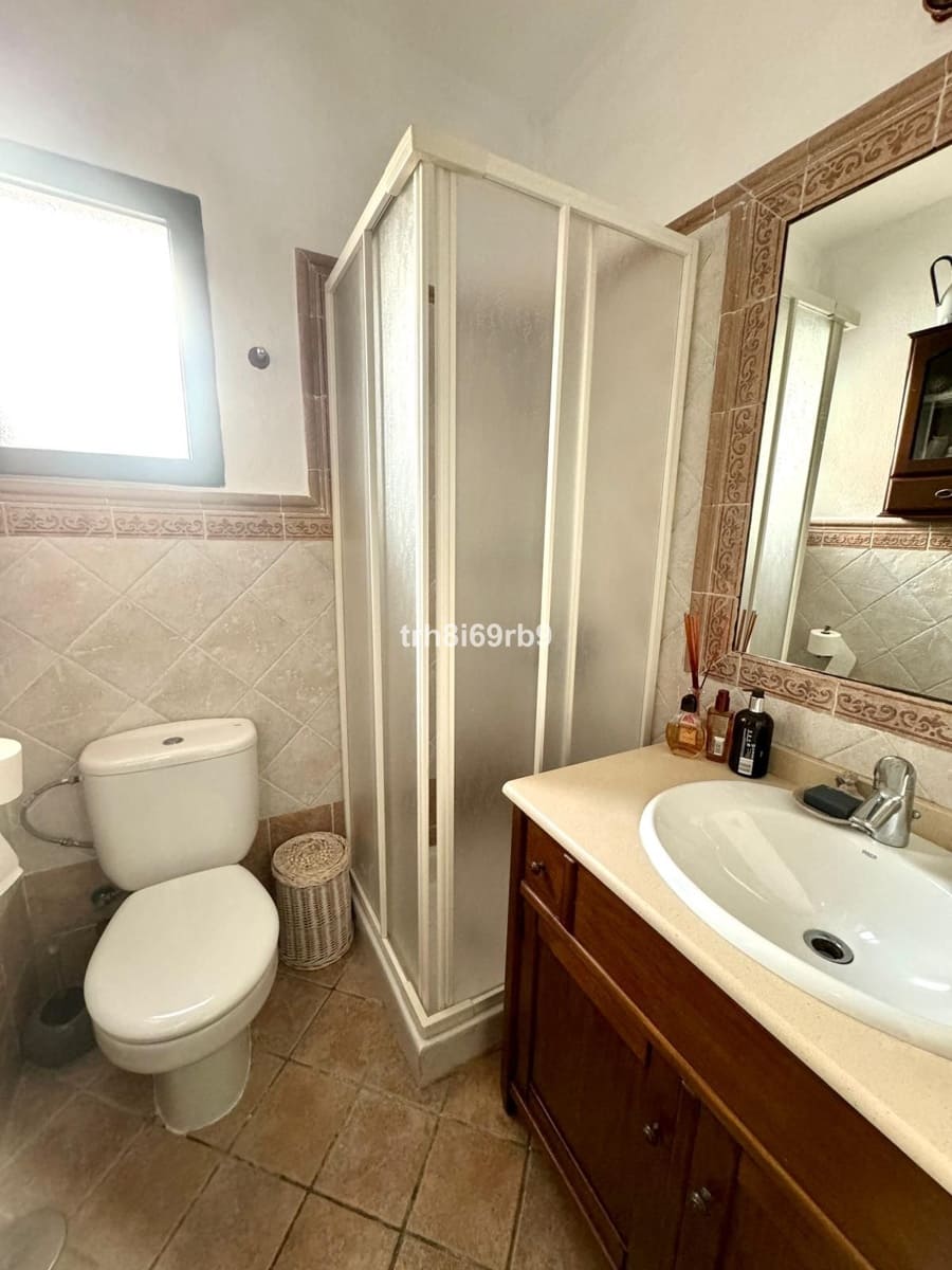 Chalet de 4 habitaciones en Estepona en venta con piscina garaje - 1.295.000 € (Ref: 9540322)