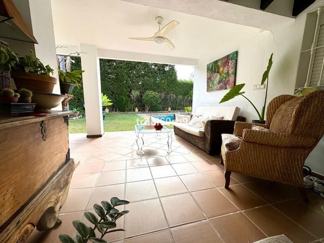 4 chambre Villa/Maison à vendre à Nueva Atalaya, Estepona avec piscine garage - 1 295 000 € (Ref: 9540322)