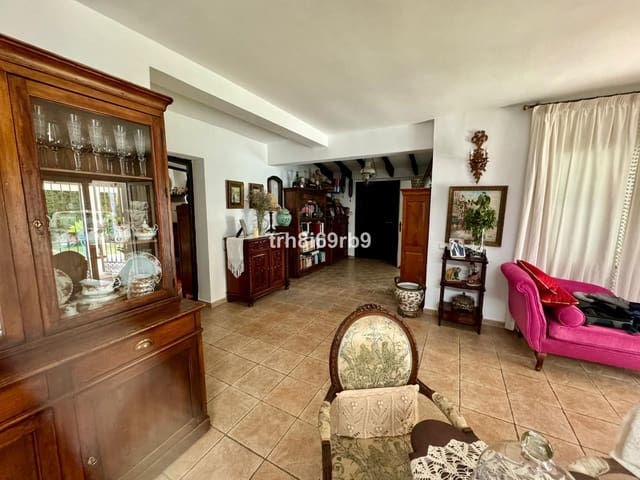 4 chambre Villa/Maison à vendre à Nueva Atalaya, Estepona avec piscine garage - 1 295 000 € (Ref: 9540322)