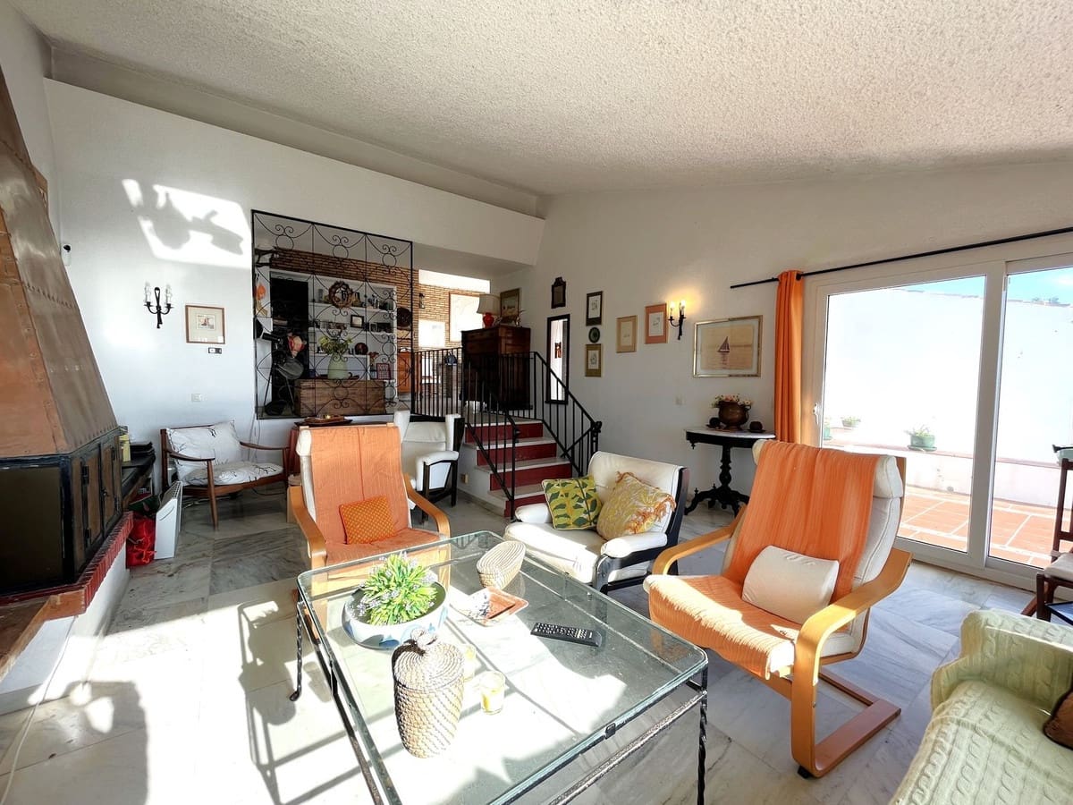 5 soveværelse Villa til salg i Estepona med swimmingpool - € 1.295.000 (Ref: 9540325)