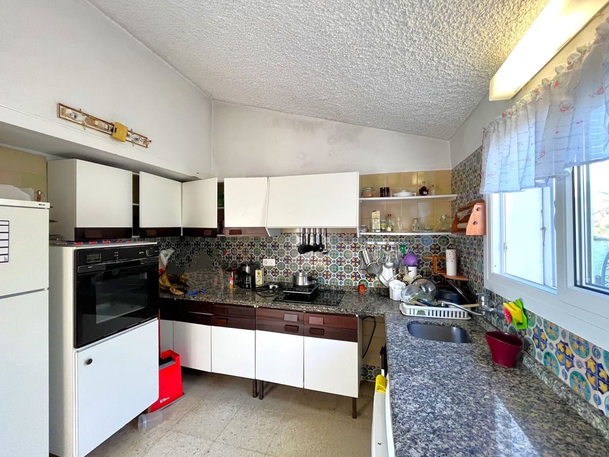 5 soveværelse Villa til salg i Estepona med swimmingpool - € 1.295.000 (Ref: 9540325)