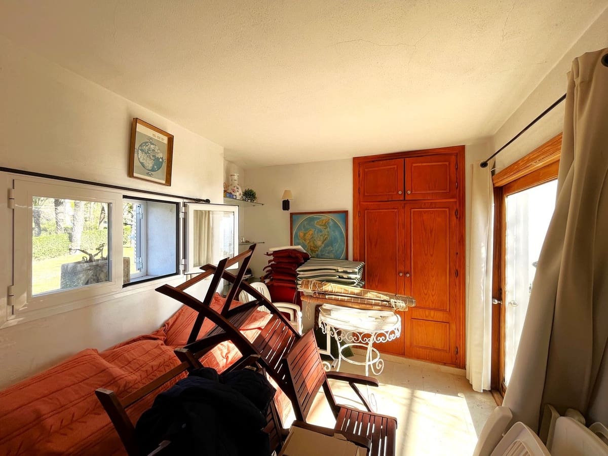 5 soveværelse Villa til salg i Estepona med swimmingpool - € 1.295.000 (Ref: 9540325)