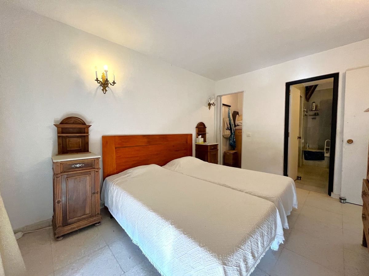 5 soveværelse Villa til salg i Estepona med swimmingpool - € 1.295.000 (Ref: 9540325)