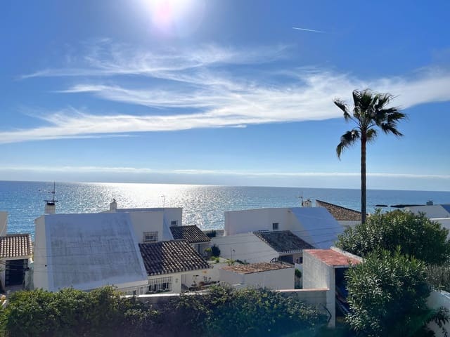 5 soveværelse Villa til salg i Centro, Estepona med swimmingpool - € 1.295.000 (Ref: 9540325)