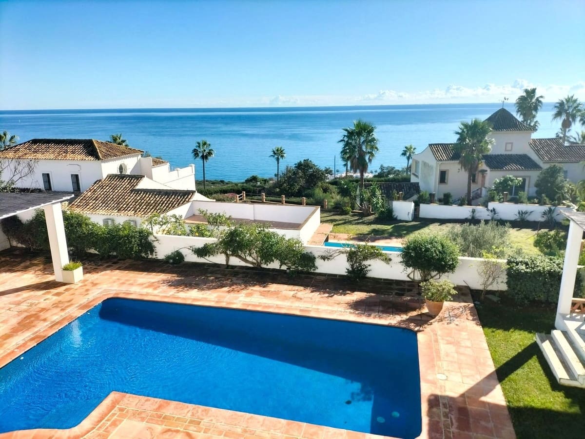5 slaapkamer Villa te koop in Manilva met zwembad - € 1.295.000 (Ref: 9540326)