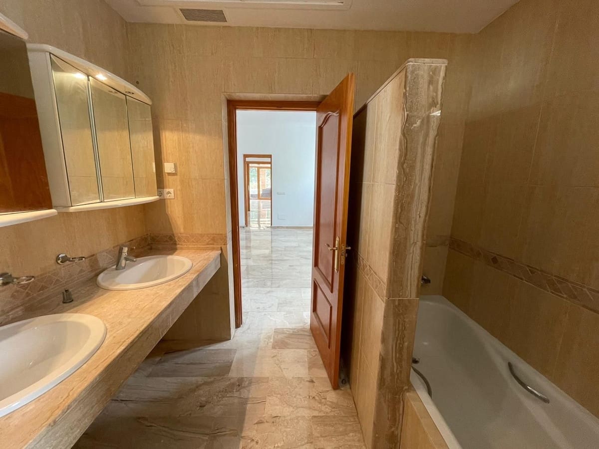 5 slaapkamer Villa te koop in Mijas met zwembad garage - € 1.299.950 (Ref: 9540332)