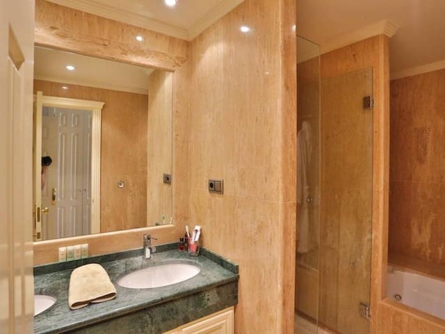 3 soverom Leilighet til salgs i Golden Mile, Marbella - € 1 300 000 (Ref: 9540333)