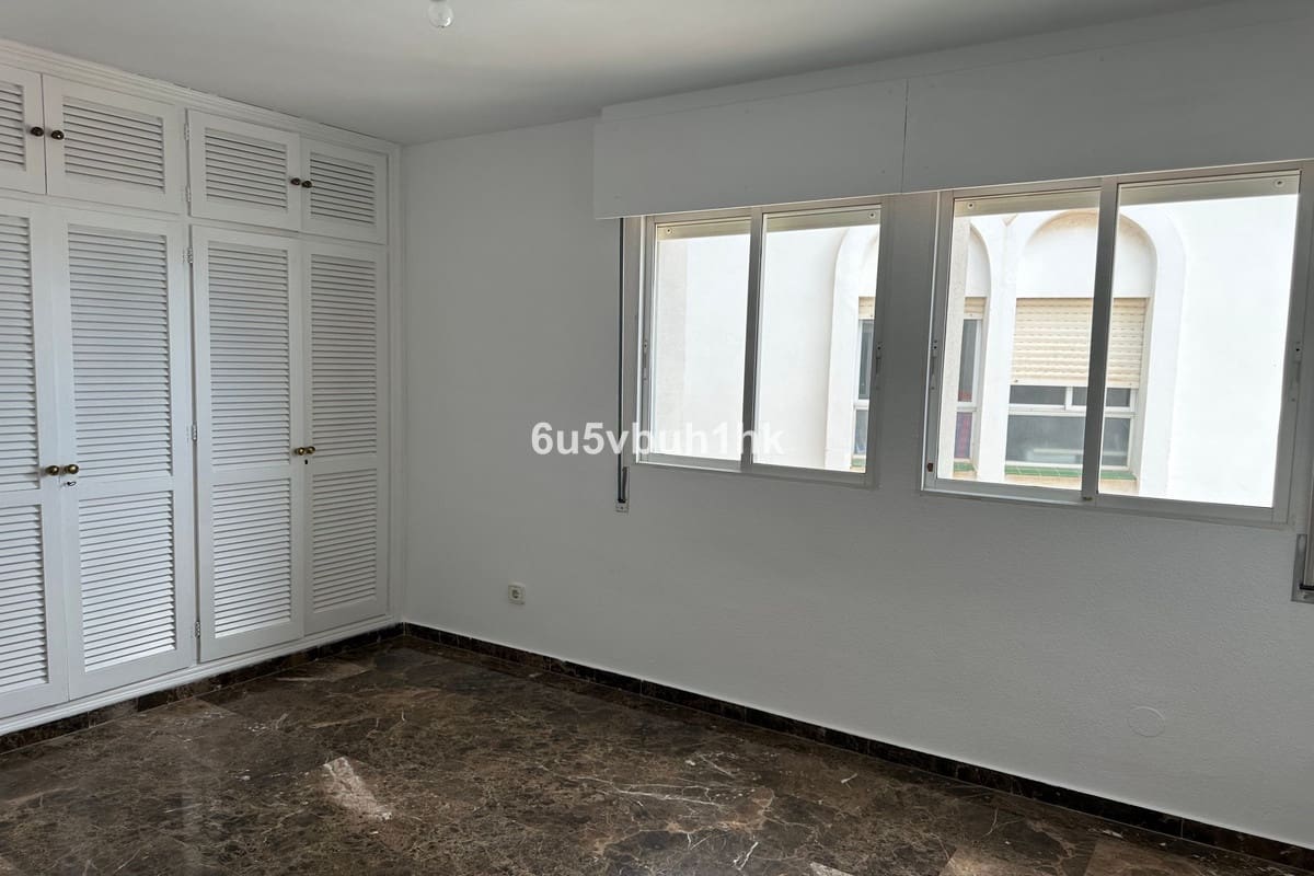 Apartamento de 4 habitaciones en Málaga ciudad en venta - 1.300.000 € (Ref: 9540334)