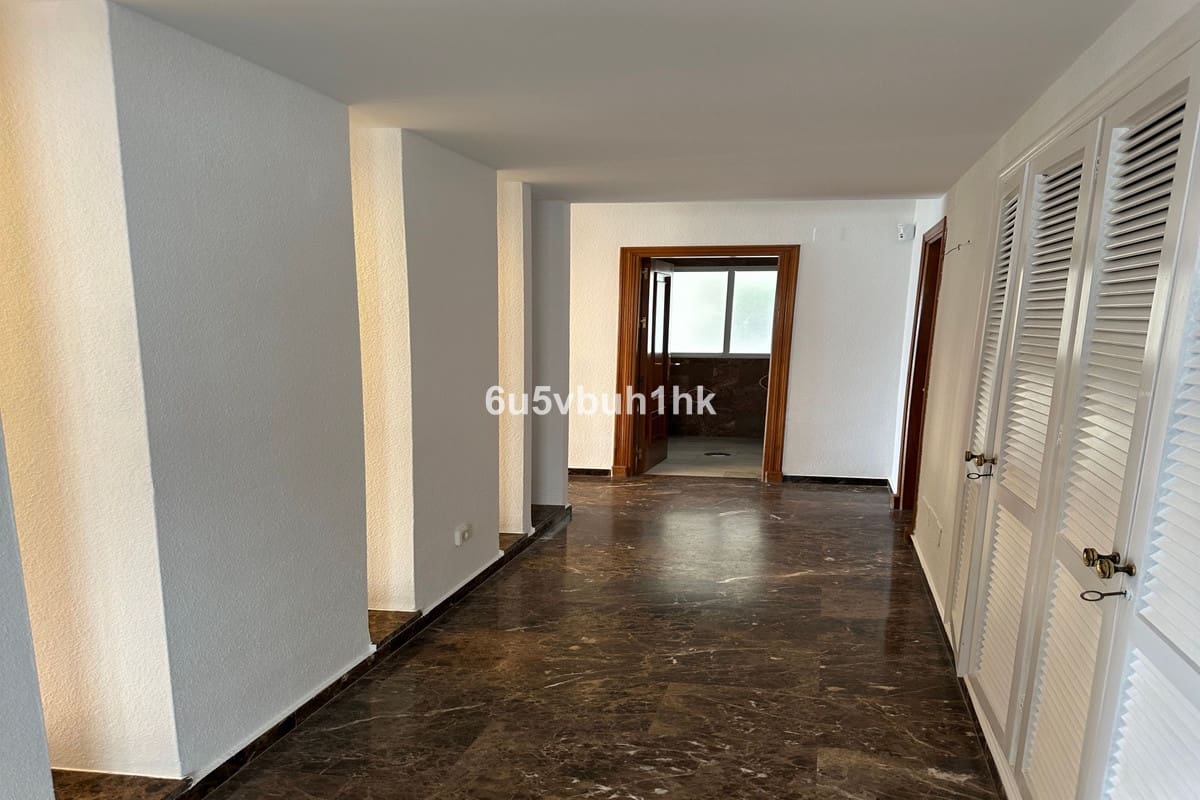 Apartamento de 4 habitaciones en Málaga ciudad en venta - 1.300.000 € (Ref: 9540334)