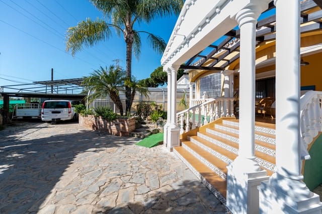 4 bedroom Villa for sale in Las Chapas, Marbella with pool - € 1,300,000 (Ref: 9540336)