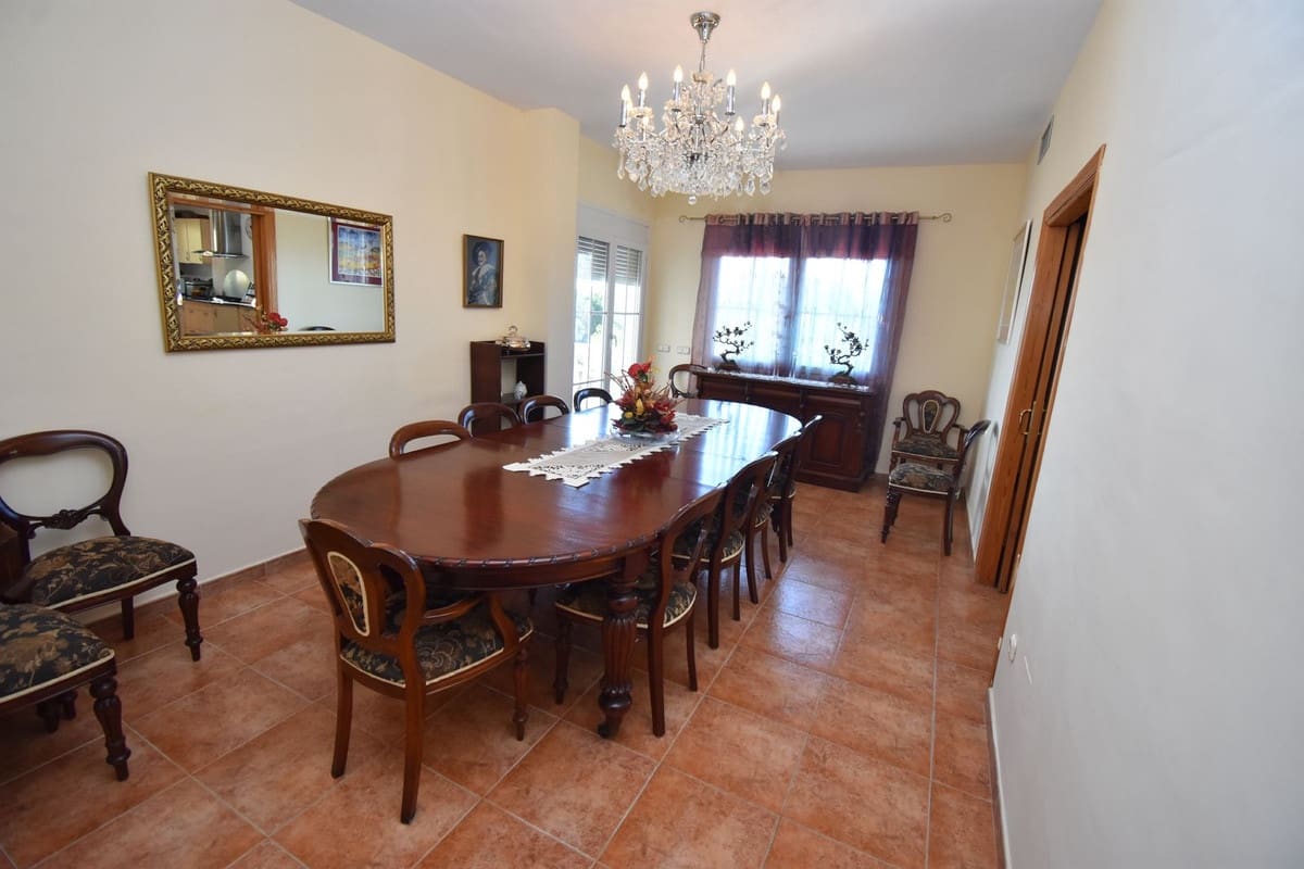 4 slaapkamer Villa te koop in Mijas met zwembad garage - € 1.300.000 (Ref: 9540339)