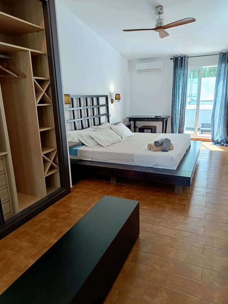 4 sypialnia Willa na sprzedaż w San Pedro de Alcantara z basenem garażem - 1 300 000 € (Ref: 9540340)