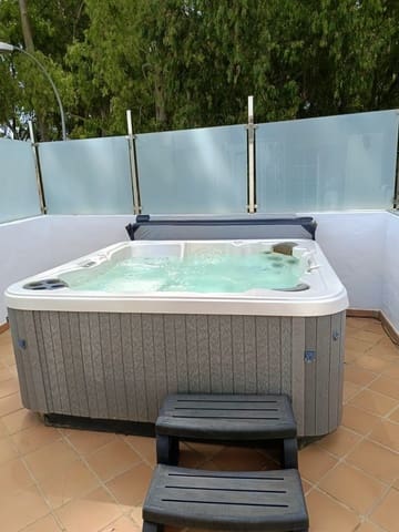 4 sypialnia Willa na sprzedaż w San Pedro de Alcántara Pueblo, Marbella z basenem garażem - 1 300 000 € (Ref: 9540340)