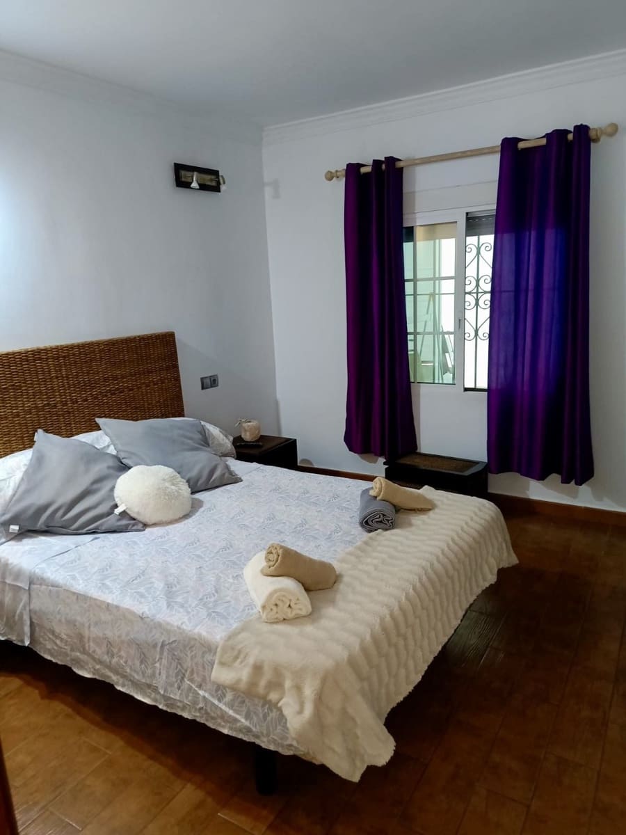 4 bedroom Villa for sale in San Pedro de Alcantara with pool garage - € 1,300,000 (Ref: 9540340)