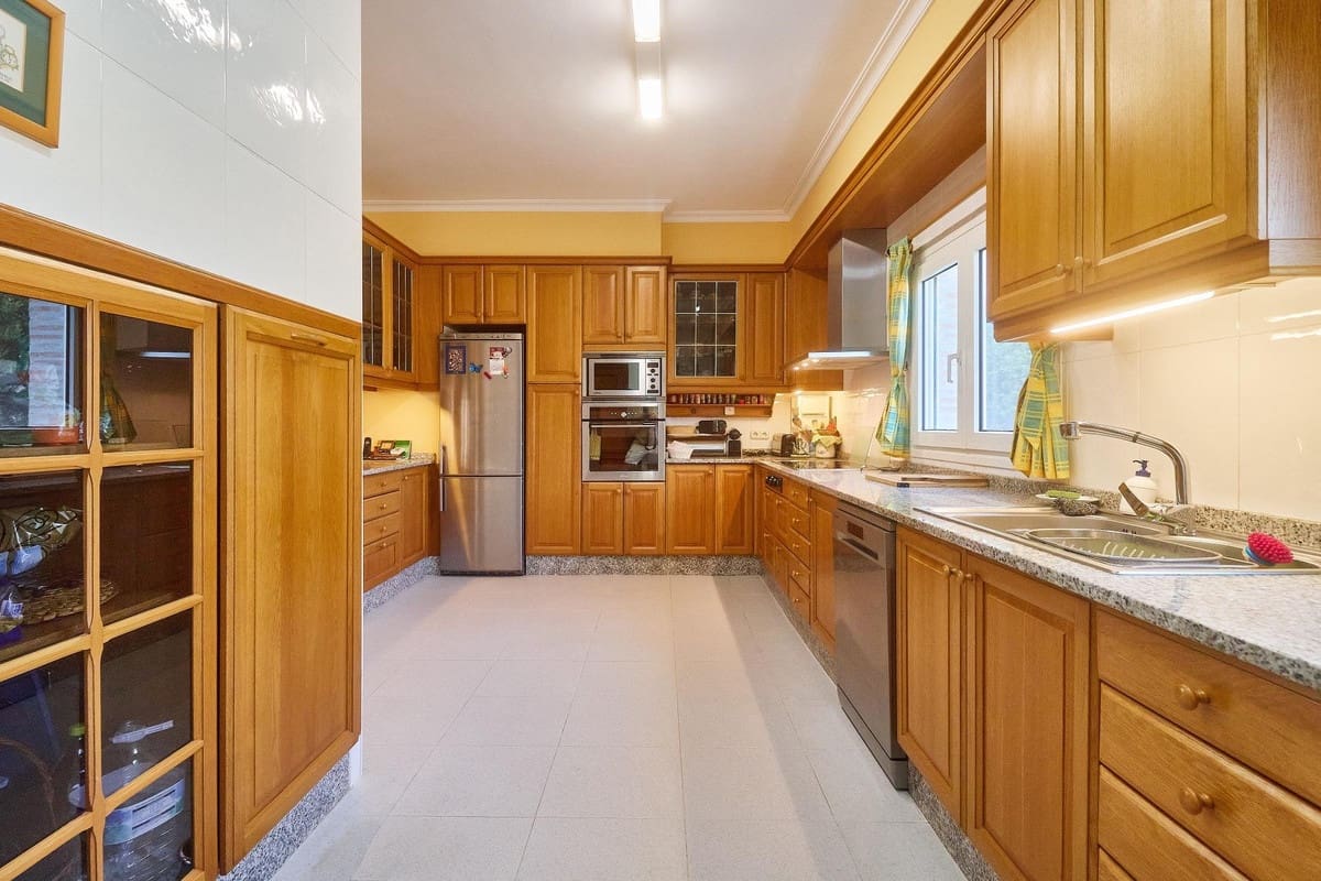 4 Zimmer Villa zu verkaufen in Mijas Costa mit Pool - 1.300.000 € (Ref: 9540342)