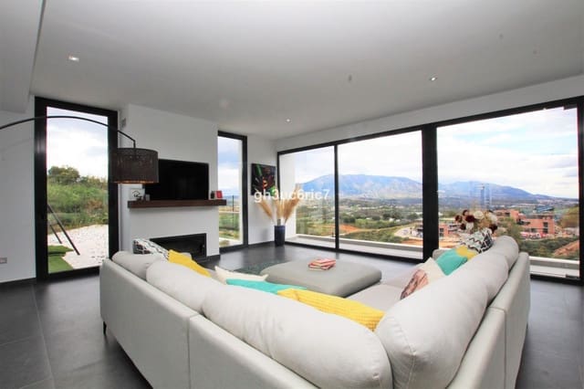 4 slaapkamer Villa te koop in La Cala Golf, Mijas met zwembad - € 1.300.000 (Ref: 9540343)