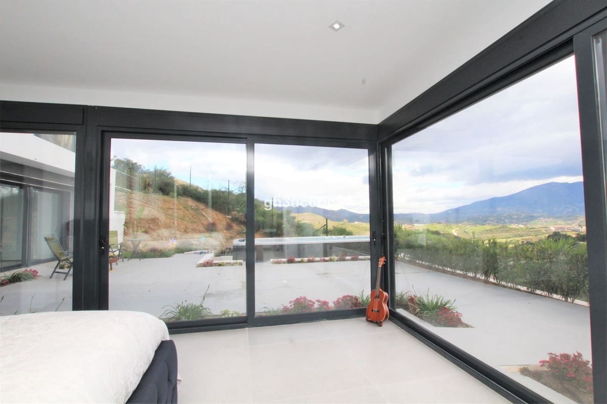 4 slaapkamer Villa te koop in La Cala Golf met zwembad - € 1.300.000 (Ref: 9540343)