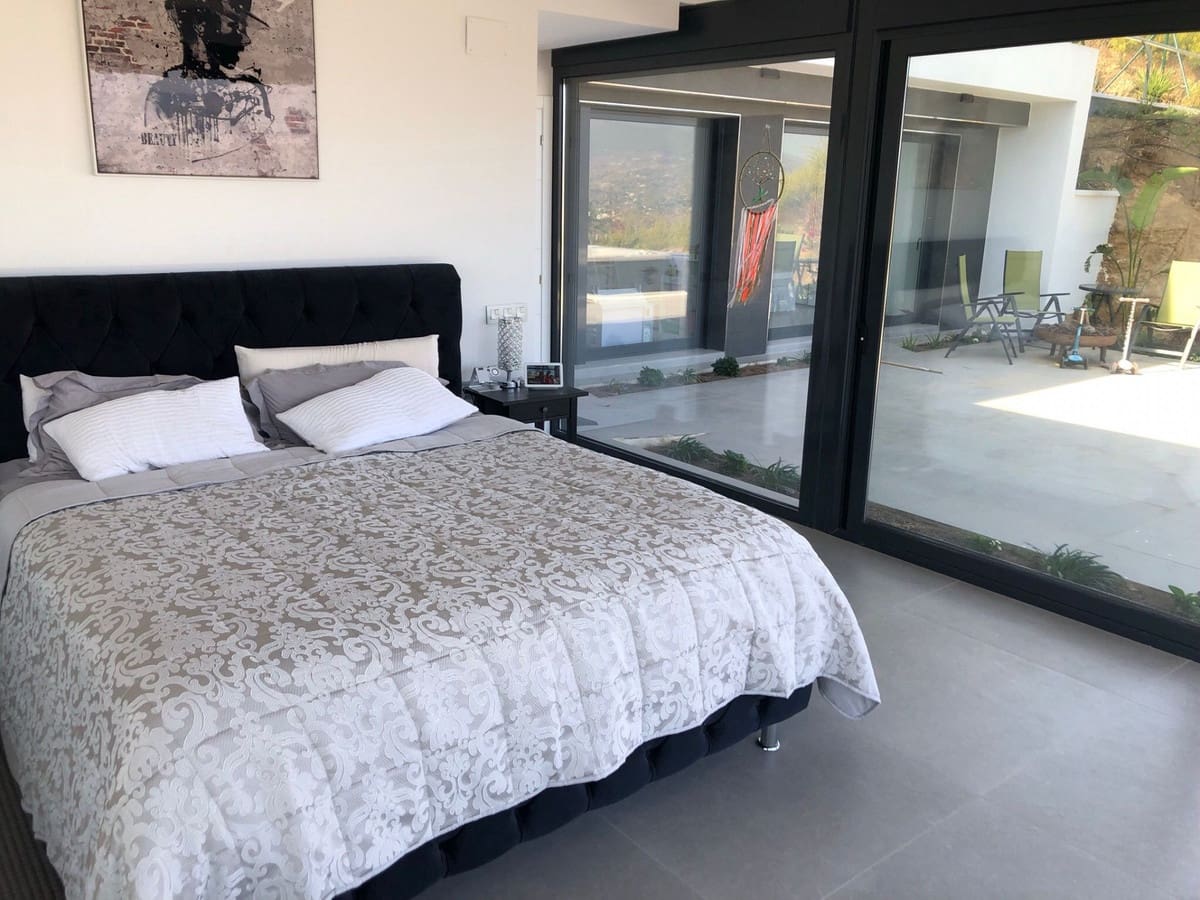 4 slaapkamer Villa te koop in La Cala Golf met zwembad - € 1.300.000 (Ref: 9540343)