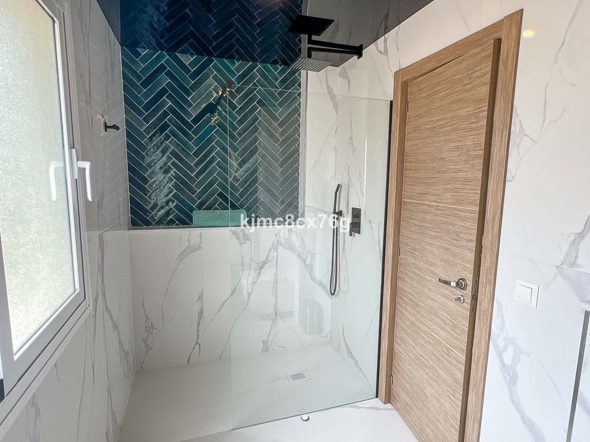 6 soverom Villa til salgs i Riviera del Sol med svømmebasseng - € 1 300 000 (Ref: 9540344)