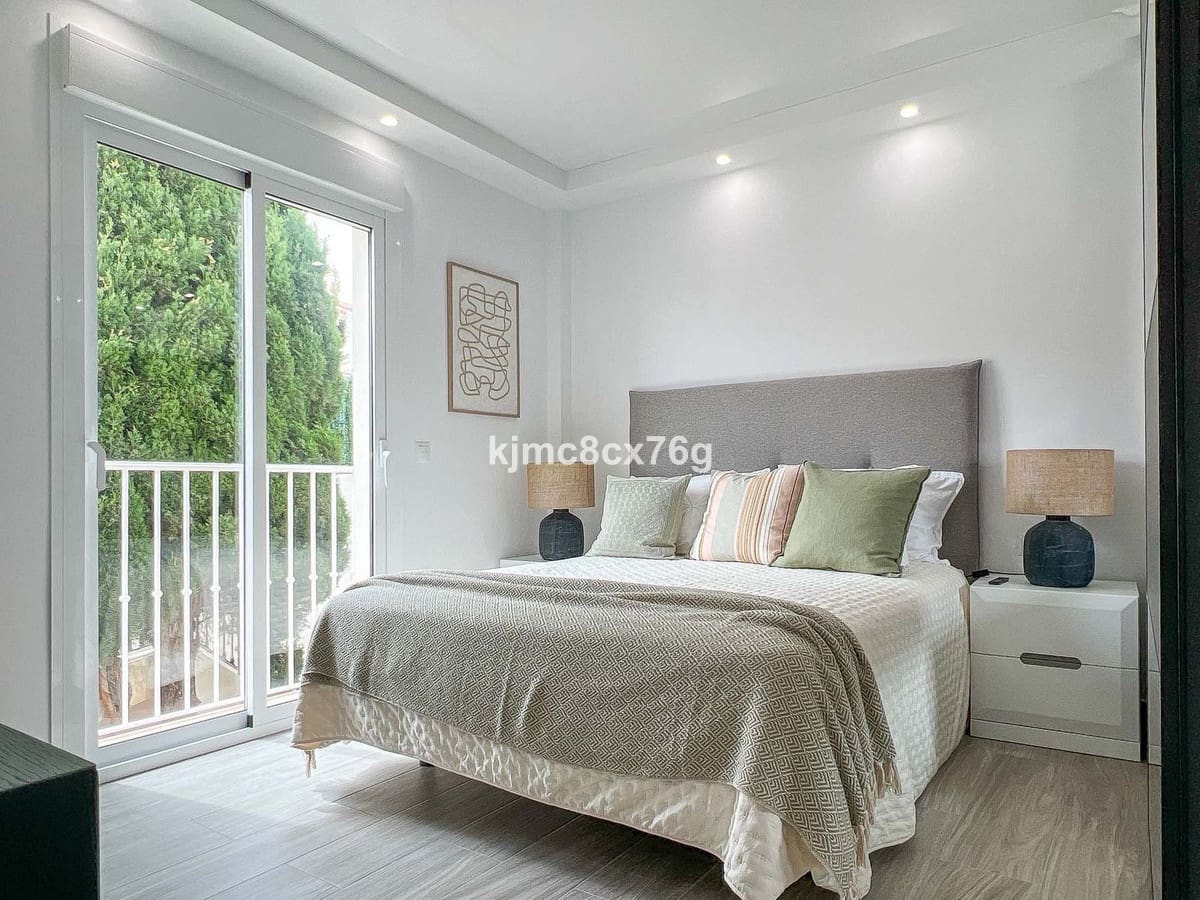 6 soverom Villa til salgs i Riviera del Sol med svømmebasseng - € 1 300 000 (Ref: 9540344)