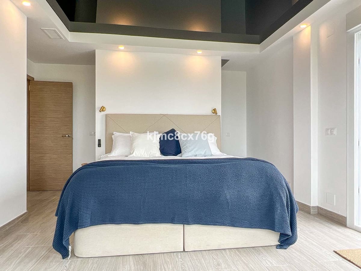 6 soverom Villa til salgs i Riviera del Sol med svømmebasseng - € 1 300 000 (Ref: 9540344)