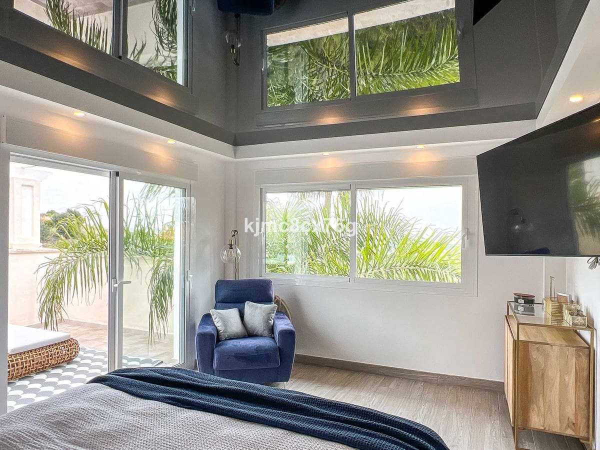 6 soverom Villa til salgs i Riviera del Sol med svømmebasseng - € 1 300 000 (Ref: 9540344)