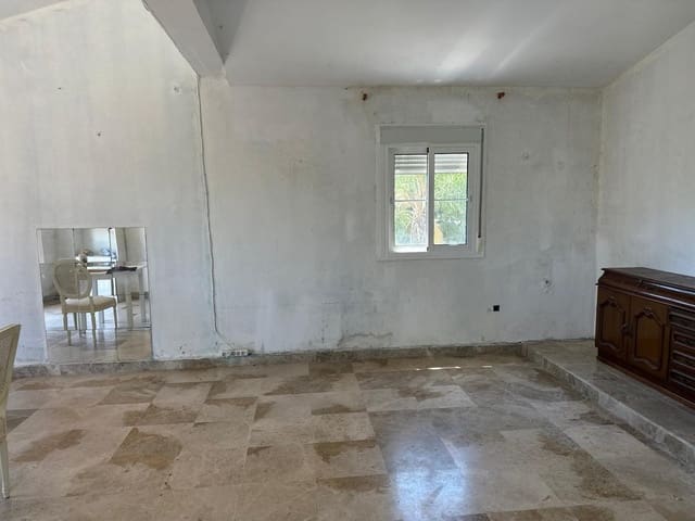 7 soveværelse Villa til salg i La Dama de Noche - La Alzambra, Marbella med swimmingpool - € 1.300.000 (Ref: 9540345)