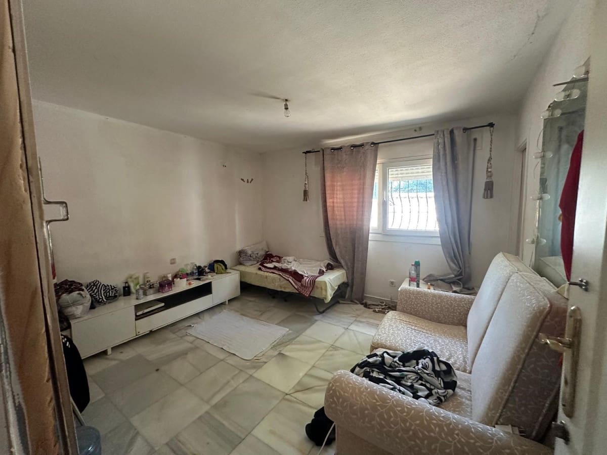 7 soveværelse Villa til salg i Nueva Andalucia med swimmingpool - € 1.300.000 (Ref: 9540345)