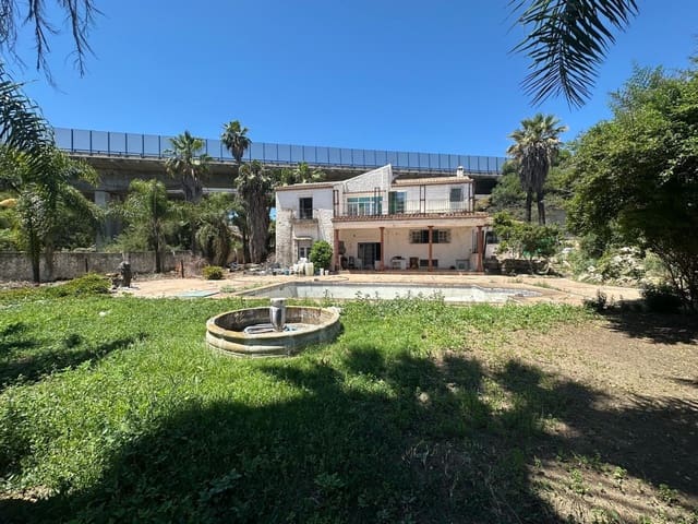 7 soveværelse Villa til salg i La Dama de Noche - La Alzambra, Marbella med swimmingpool - € 1.300.000 (Ref: 9540345)