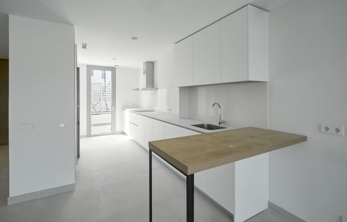 4 soverom Kjedet enebolig til salgs i San Pedro de Alcantara med svømmebasseng garasje - € 1 300 000 (Ref: 9540346)