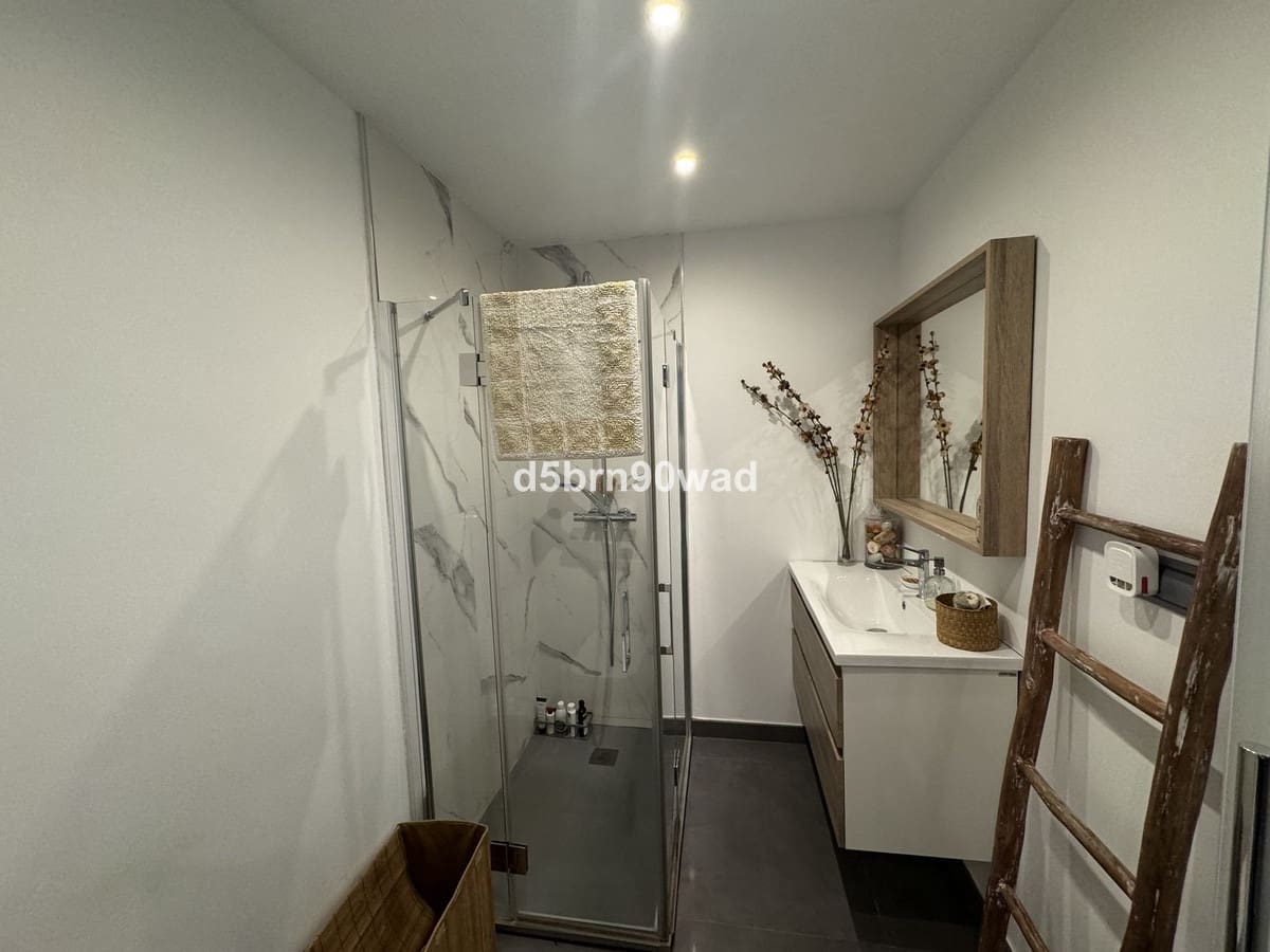 4 soveværelse Villa til salg i Estepona med swimmingpool garage - € 1.310.000 (Ref: 9540348)