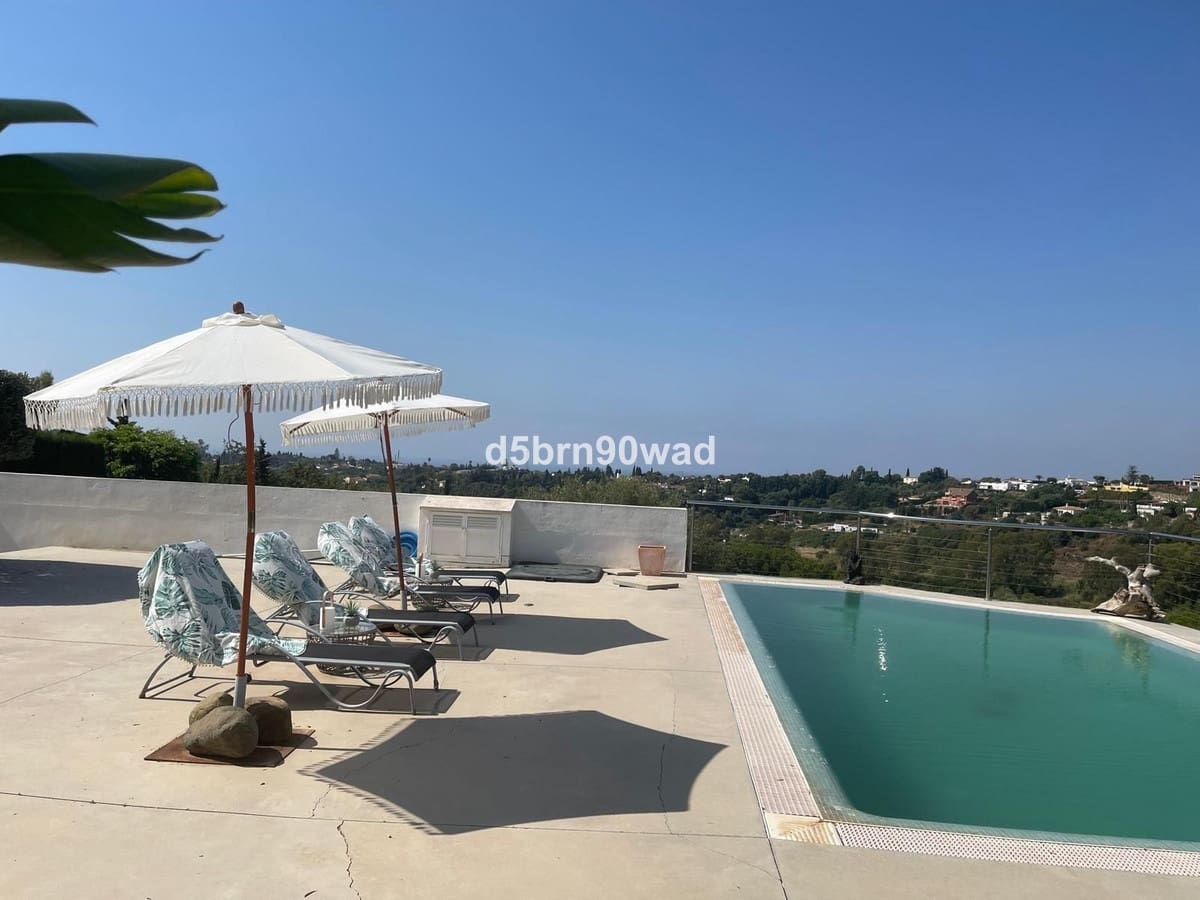 4 soveværelse Villa til salg i Estepona med swimmingpool garage - € 1.310.000 (Ref: 9540348)