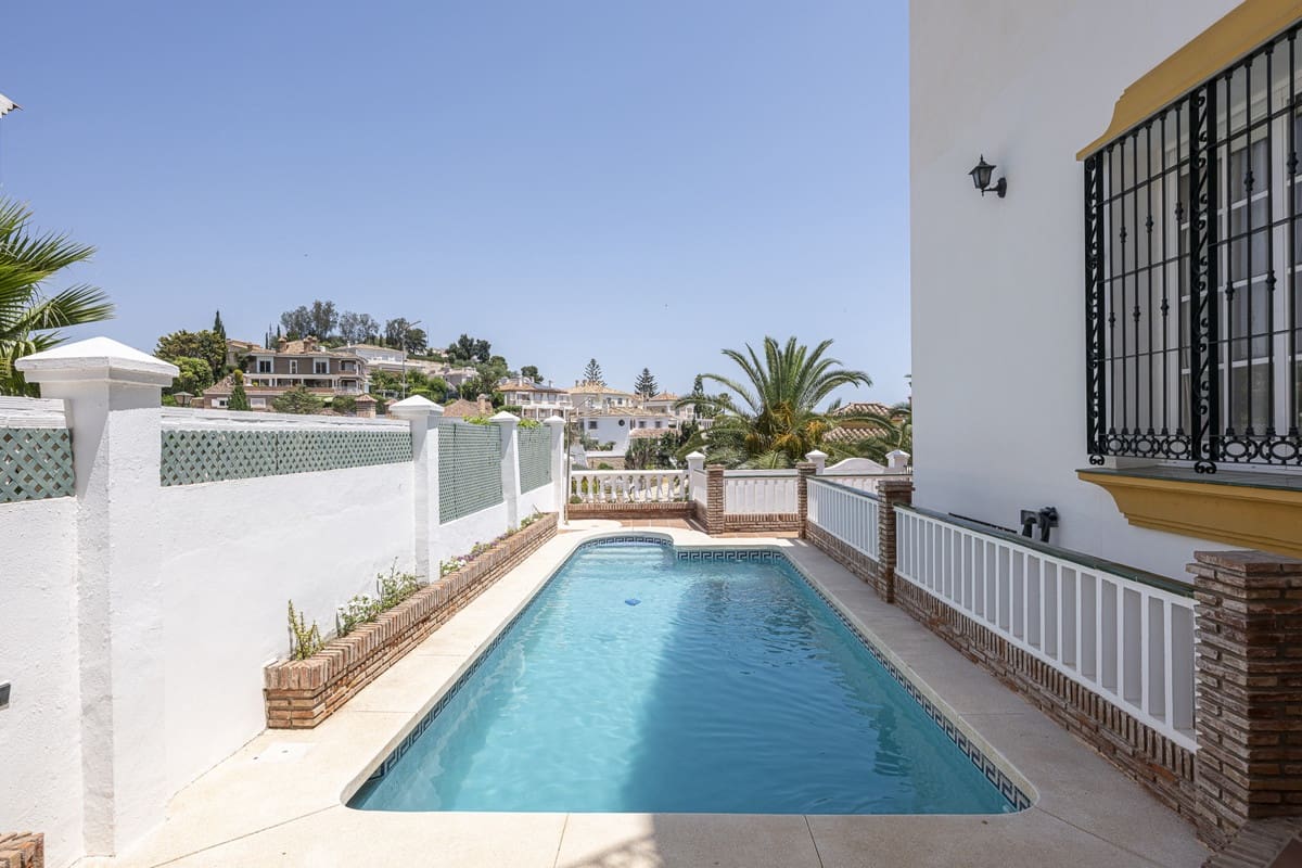 5 Zimmer Doppelhaus zu verkaufen in Malaga Stadt mit Pool - 1.312.700 € (Ref: 9540349)
