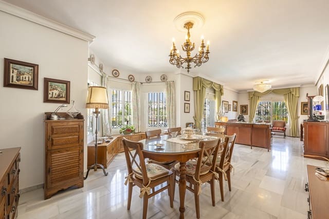 5 Zimmer Doppelhaus zu verkaufen in Centro Historico, Málaga Stadt mit Pool - 1.312.700 € (Ref: 9540349)