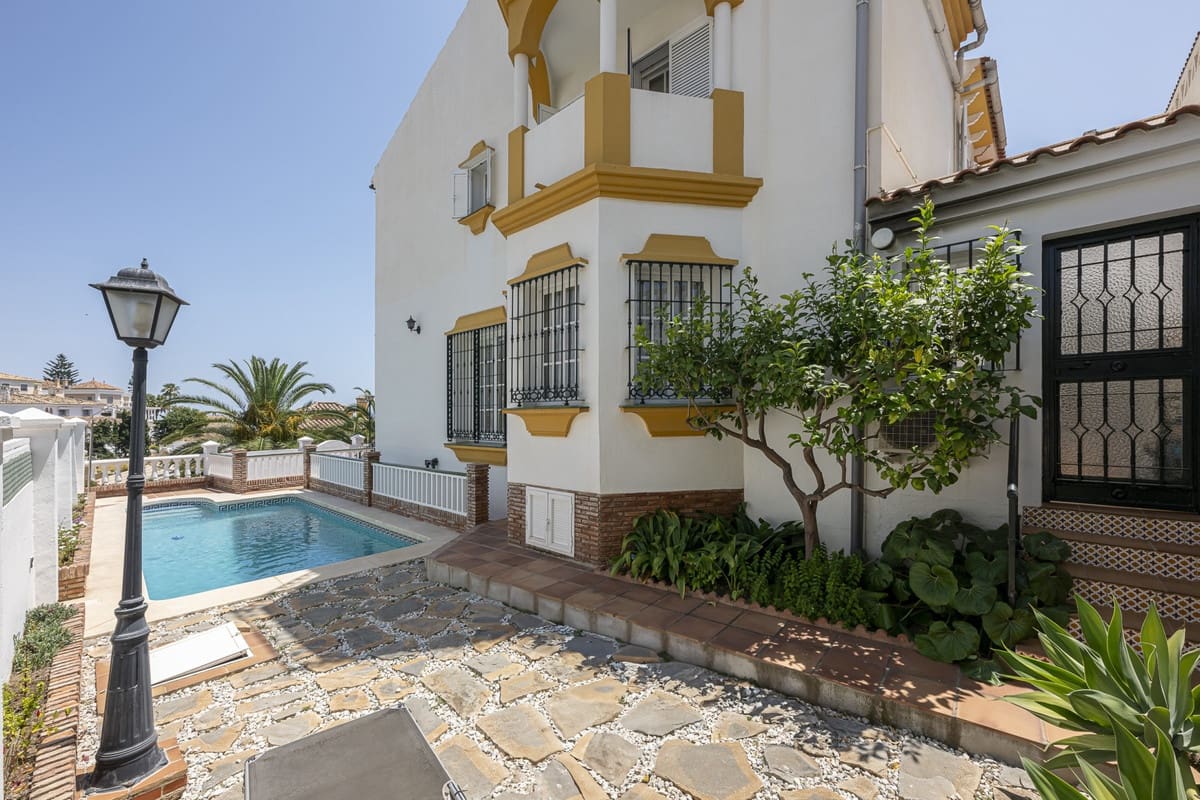 5 Zimmer Doppelhaus zu verkaufen in Malaga Stadt mit Pool - 1.312.700 € (Ref: 9540349)