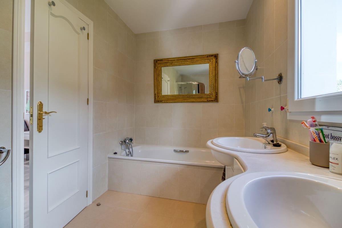 5 Zimmer Villa zu verkaufen in Mijas mit Pool - 1.345.000 € (Ref: 9540351)