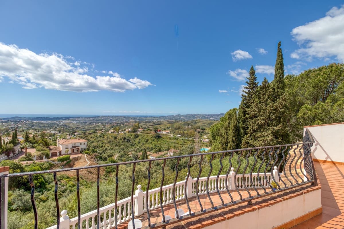 5 Zimmer Villa zu verkaufen in Mijas mit Pool - 1.345.000 € (Ref: 9540351)