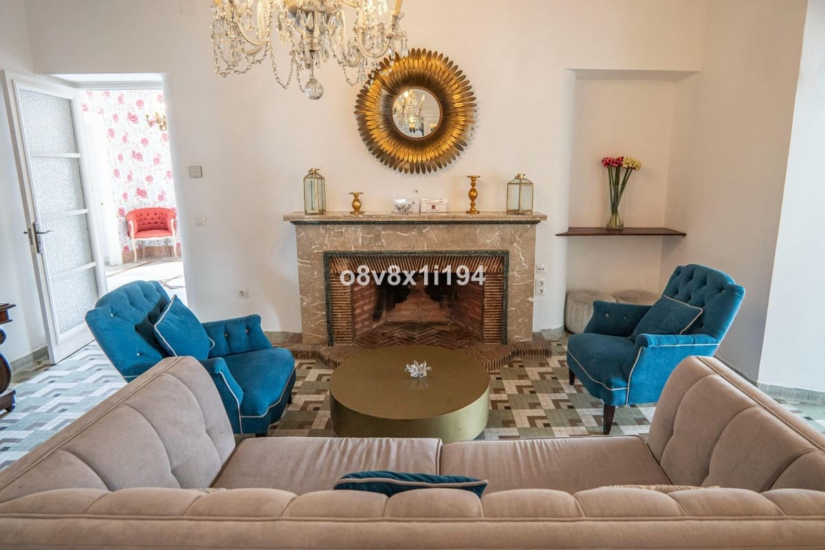 5 bedroom Villa for sale in Malaga city with pool garage - € 1,349,000 (Ref: 9540352)