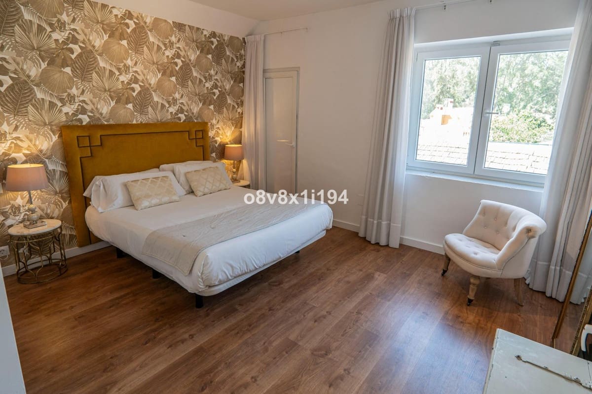 5 bedroom Villa for sale in Malaga city with pool garage - € 1,349,000 (Ref: 9540352)