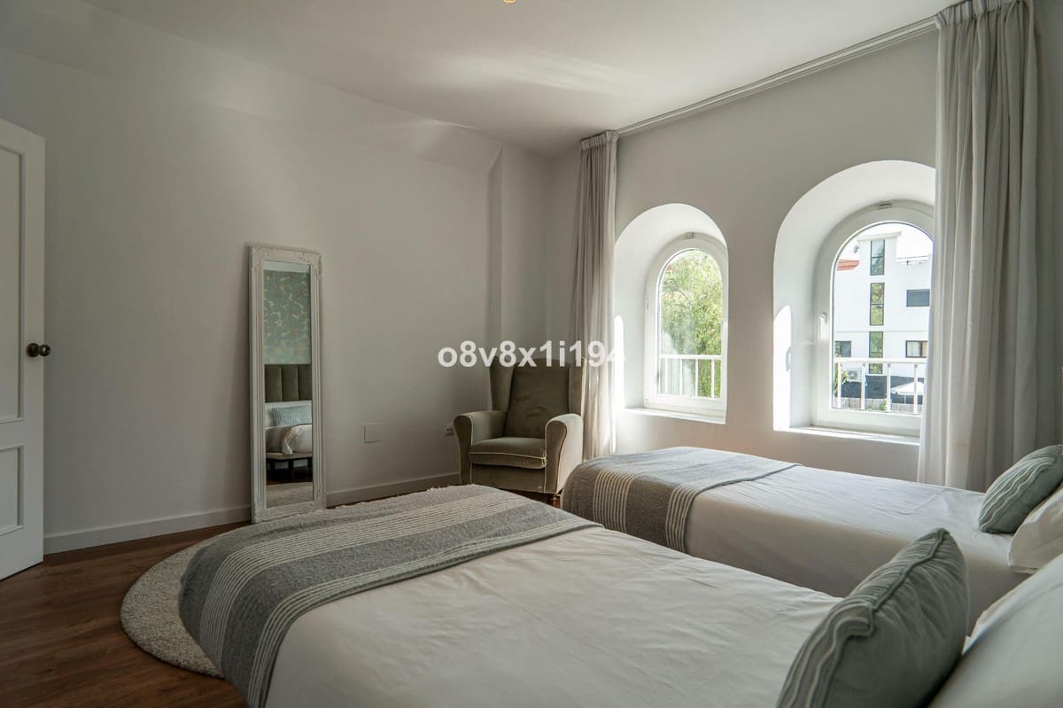 5 bedroom Villa for sale in Malaga city with pool garage - € 1,349,000 (Ref: 9540352)