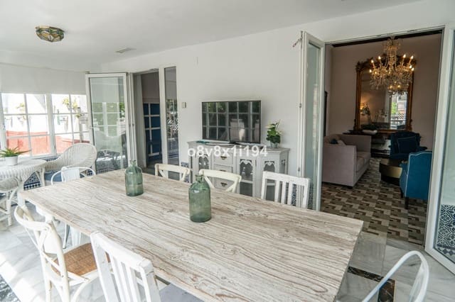 5 bedroom Villa for sale in Pinares de Olletas, Málaga city with pool garage - € 1,349,000 (Ref: 9540352)