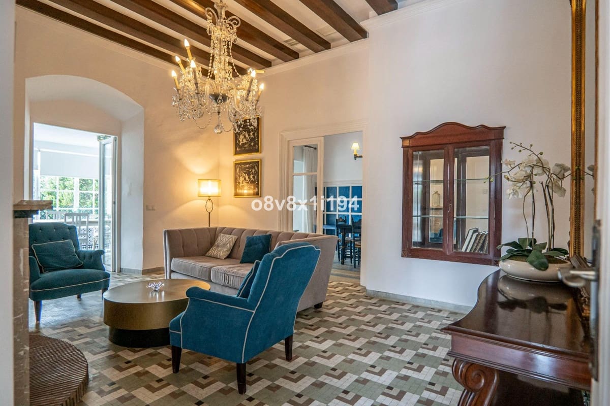 5 bedroom Villa for sale in Malaga city with pool garage - € 1,349,000 (Ref: 9540352)