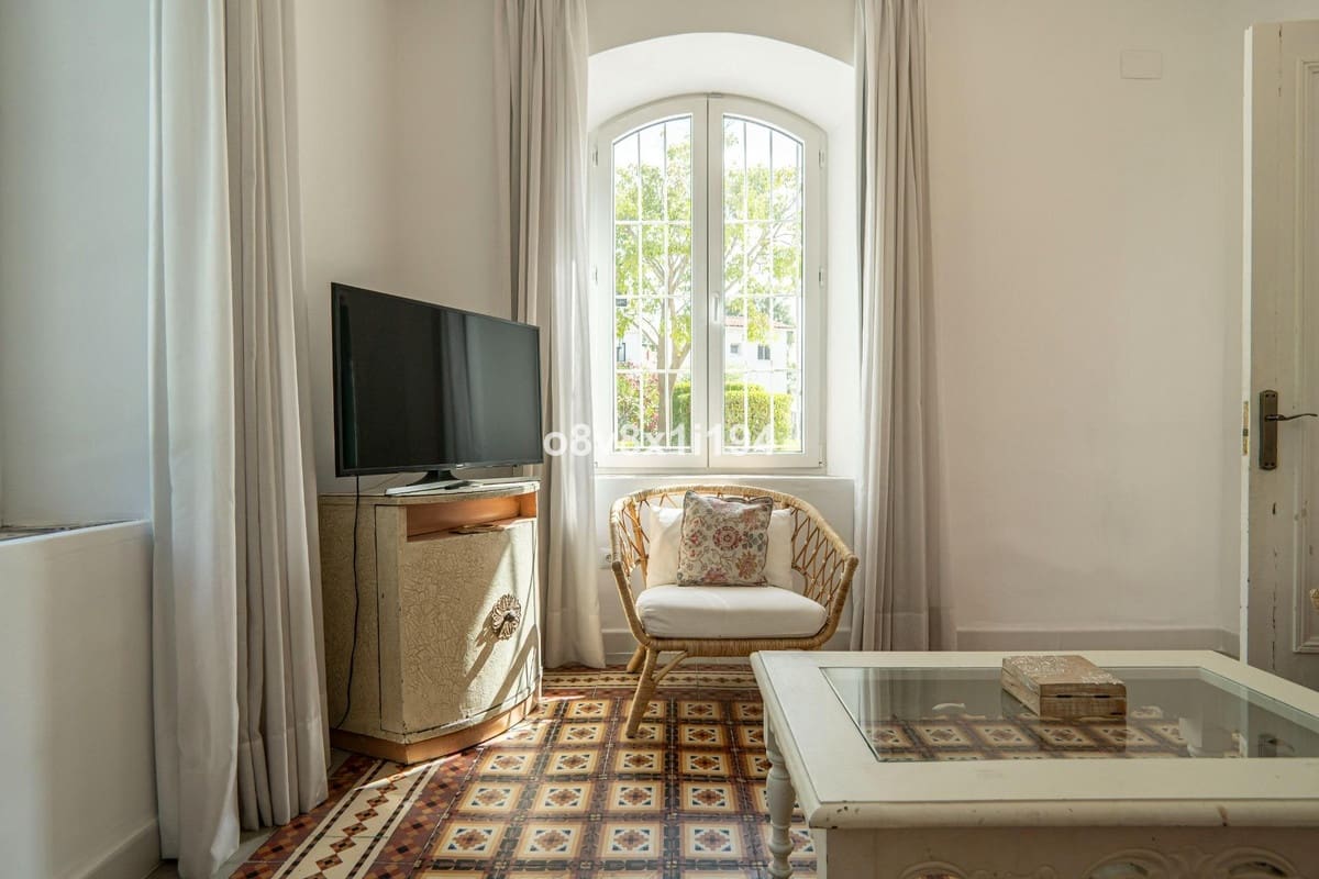 5 bedroom Villa for sale in Malaga city with pool garage - € 1,349,000 (Ref: 9540352)