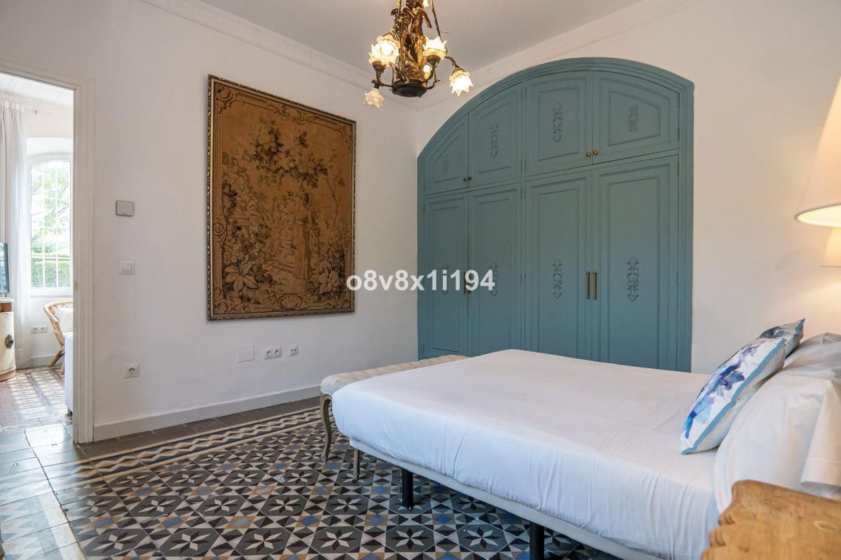 5 bedroom Villa for sale in Malaga city with pool garage - € 1,349,000 (Ref: 9540352)